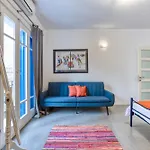 An Amazing 2br With A Special Private Rooftop By 360 Estates *