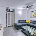 An Amazing 2br With A Special Private Rooftop By 360 Estates