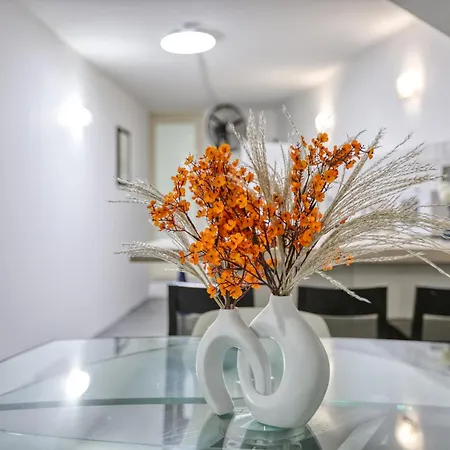 度假居 An Amazing 2br With A Special Private Rooftop By 360 Estates 斯利马