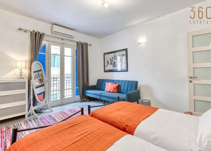 An Amazing 2br With A Special Private Rooftop By 360 Estates 펜션 *