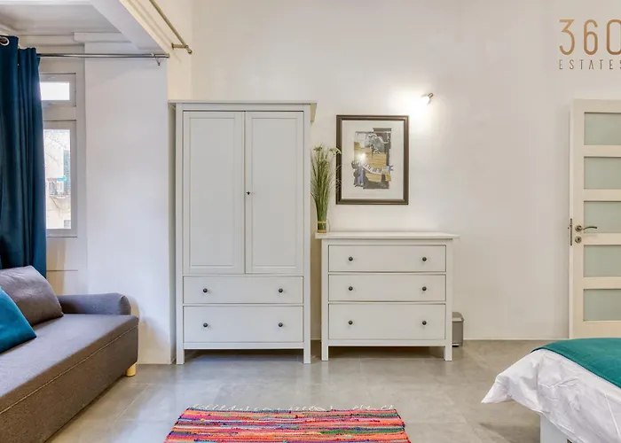 An Amazing 2br With A Special Private Rooftop By 360 Estates 슬리에마