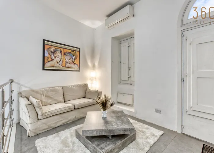 An Amazing 2br With A Special Private Rooftop By 360 Estates 펜션