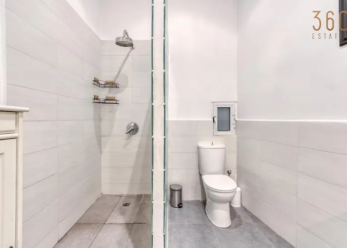 펜션 An Amazing 2br With A Special Private Rooftop By 360 Estates 슬리에마