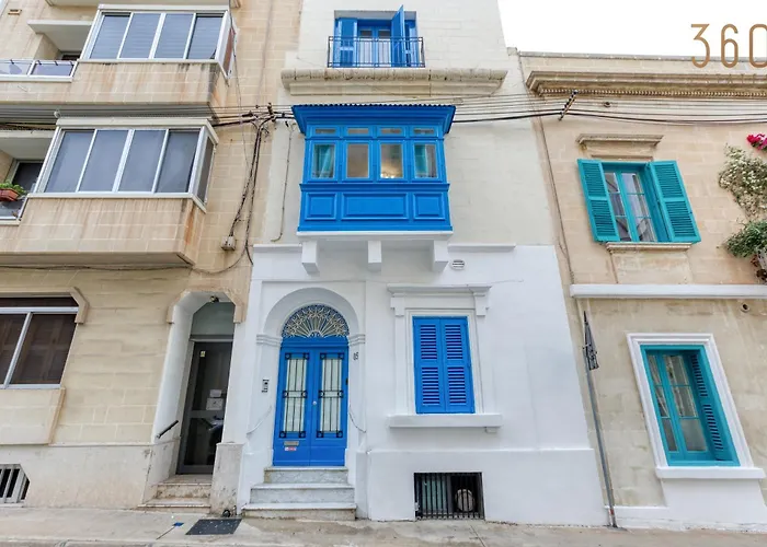 An Amazing 2br With A Special Private Rooftop By 360 Estates 펜션 슬리에마