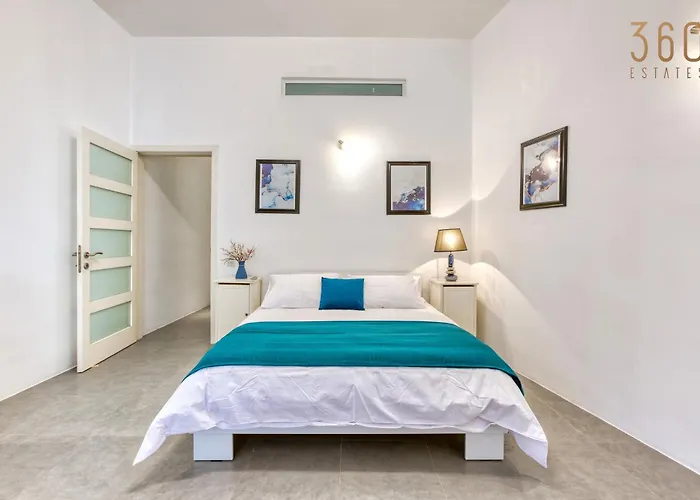 펜션 An Amazing 2br With A Special Private Rooftop By 360 Estates 슬리에마