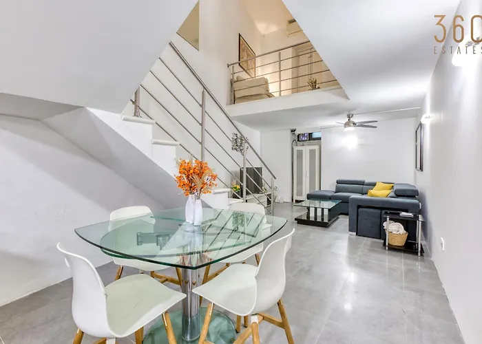 펜션 An Amazing 2br With A Special Private Rooftop By 360 Estates